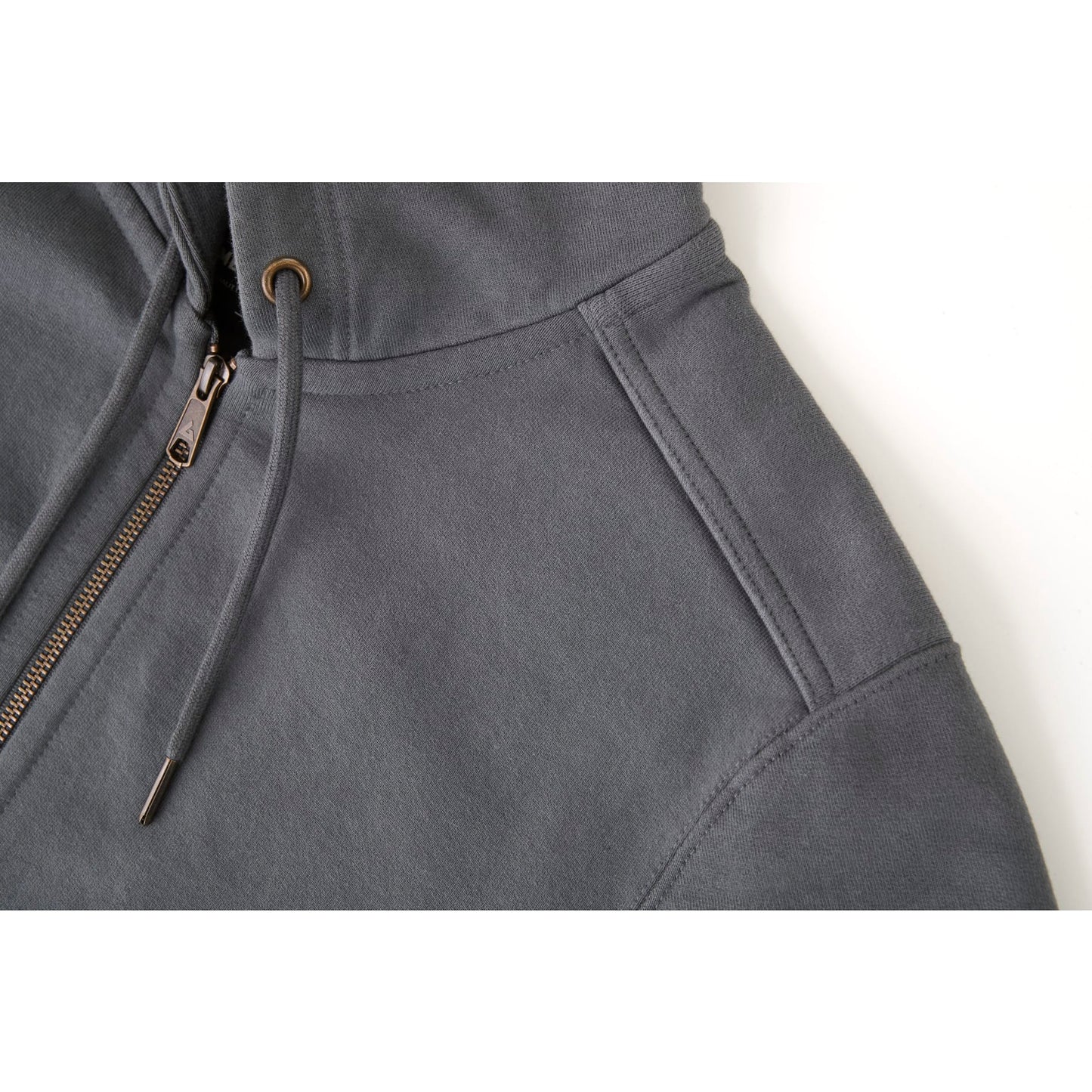 Image for TM18224_945_A_Shoulder_detail.jpg