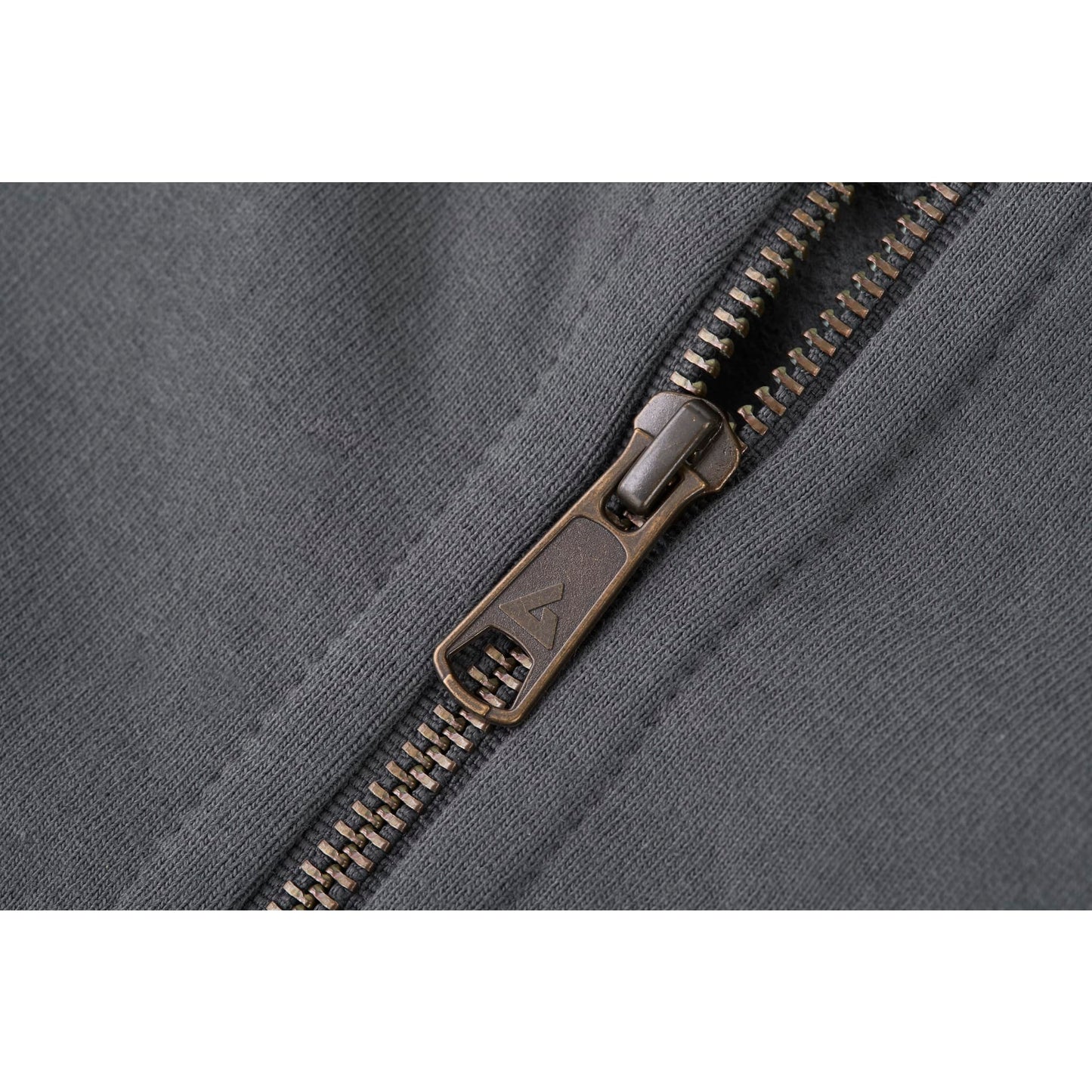 Image for TM18224_945_A_Zipper_detail.jpg