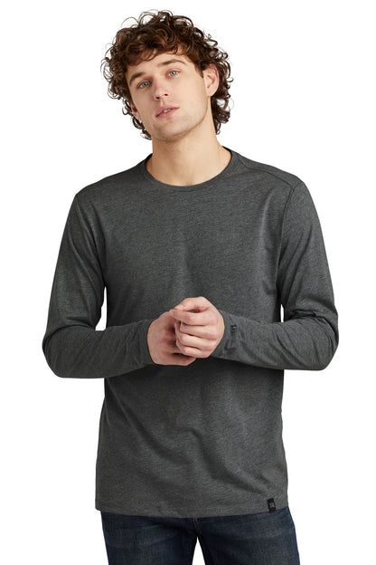 New Era ? Heritage Blend Long Sleeve Crew Tee. NEA102