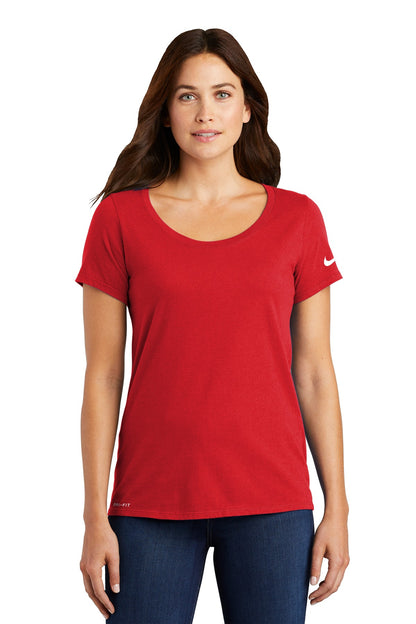 Nike Women's Dri-FIT Cotton/Poly Scoop Neck Tee. NKBQ52