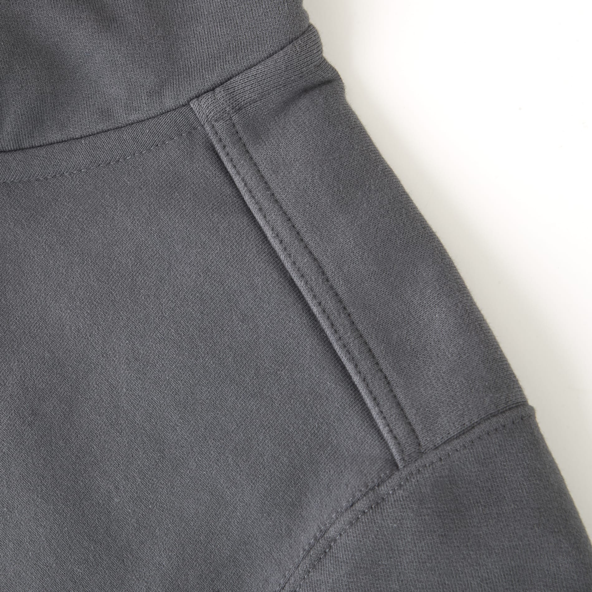 Image for TM98224_945_A_Shoulder_detail-CROP.jpg